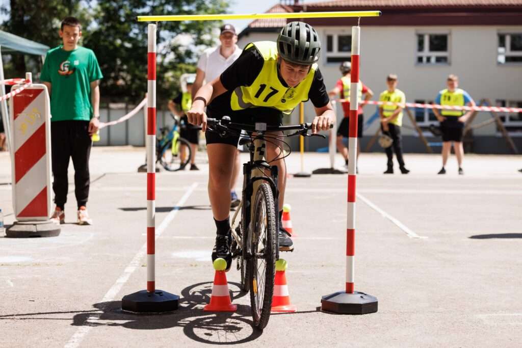 Kaj ves o prometu video